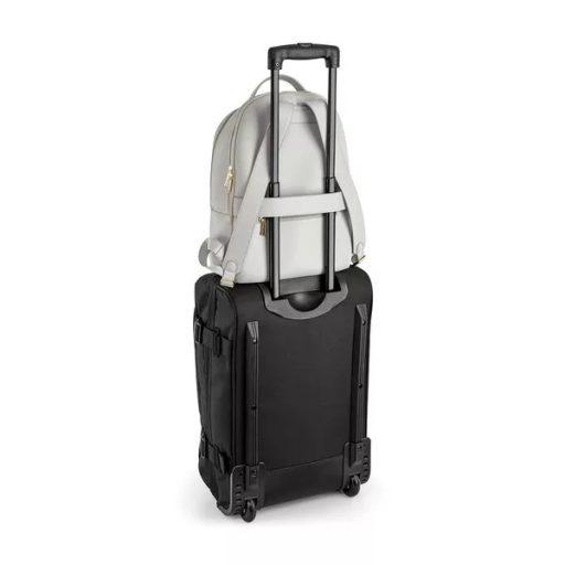 Bézs, vaj színű hátizsák arany cipzárral